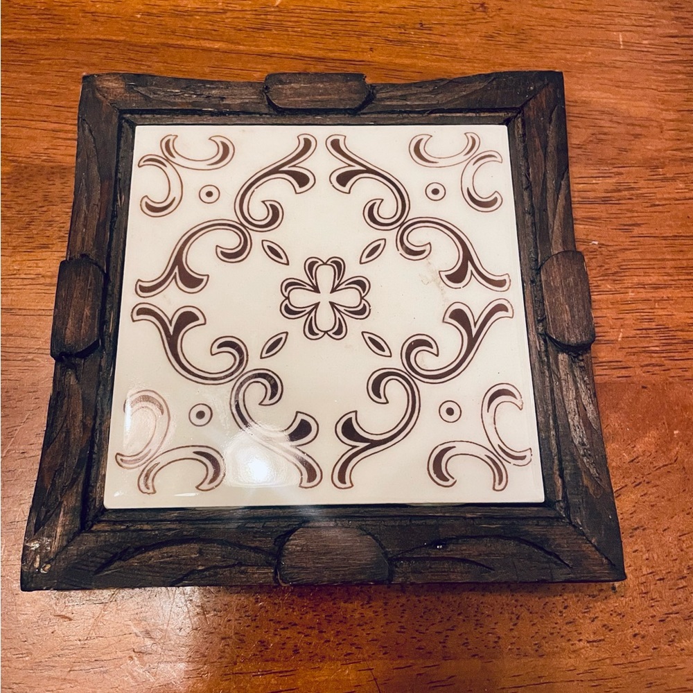 Vintage Wooden Wood Handmade Dal-Tile Hot Plate Footed Trivet ~ Mexico‎